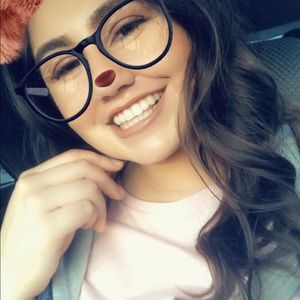 Meet your Posher, Arlene